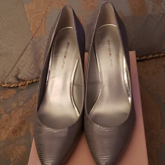 bandolino pewter shoes